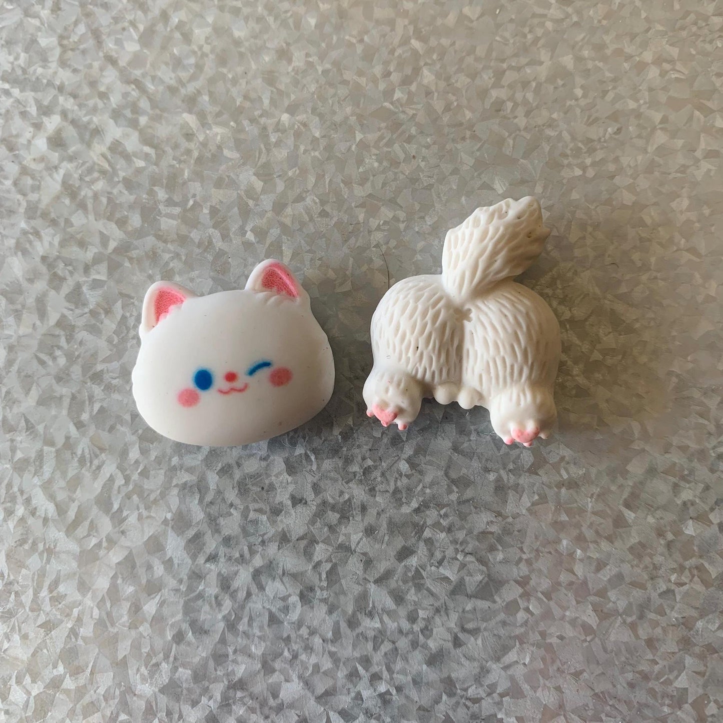 Cat Dog Head Butt Fridge Magnets | 2 Pieces | Colorful Refrigerator Magnets | Cute Small Animal Pet Magnetic Home Kitchen Funny Decor